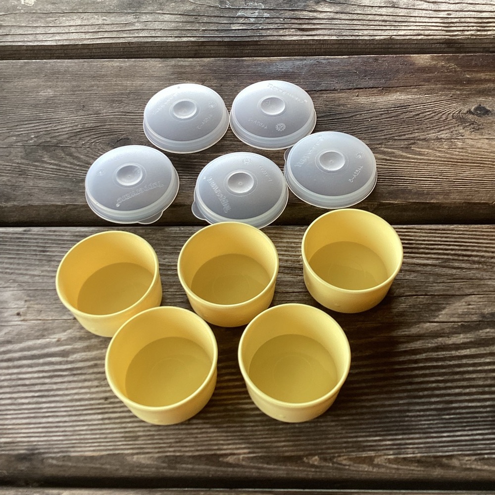 Tupperware Smidgets - set of 5 in yellow